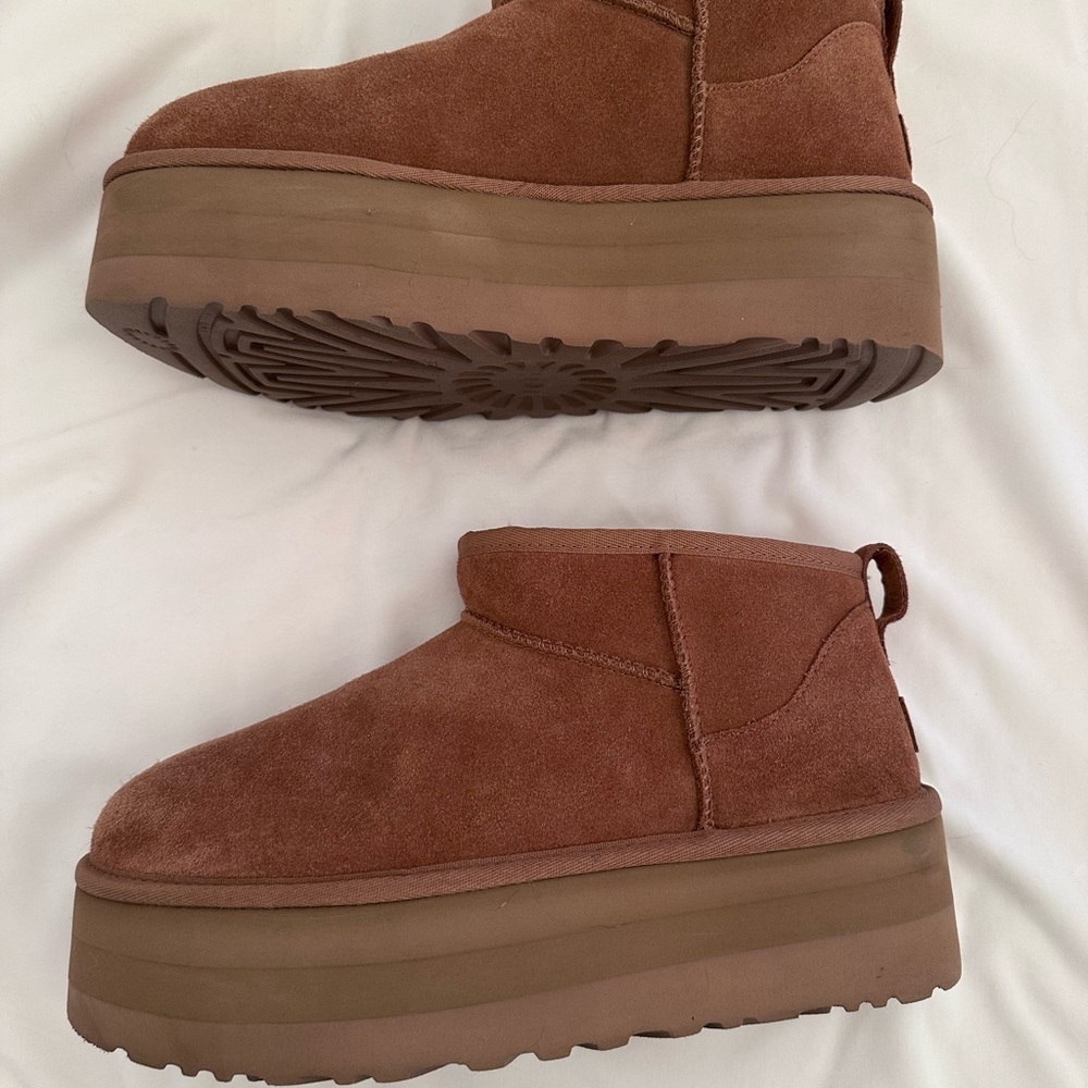 Authentic UGG Classic Mini Platform Boot Size 10 … - image 6